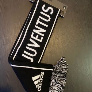 Adidas Juventus Scarf